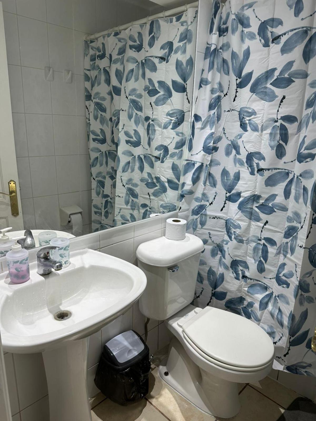 Apartamento Departamento Familiar Con Balcones Y Vista Al Mar