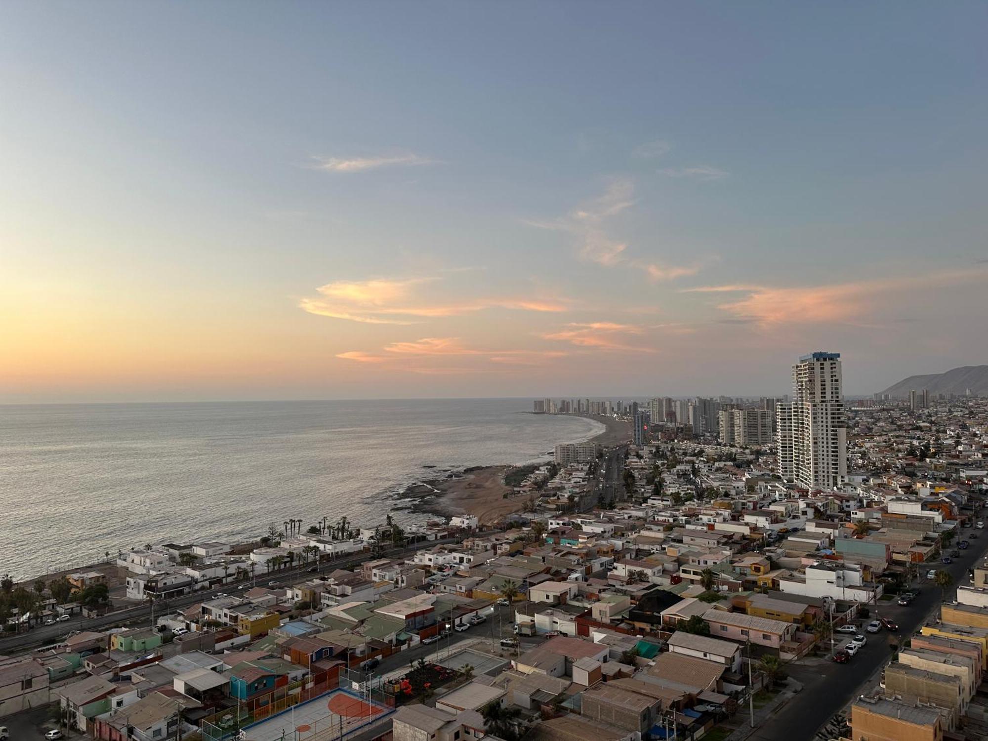 Departamento Familiar Con Balcones Y Vista Al Mar Apartamento