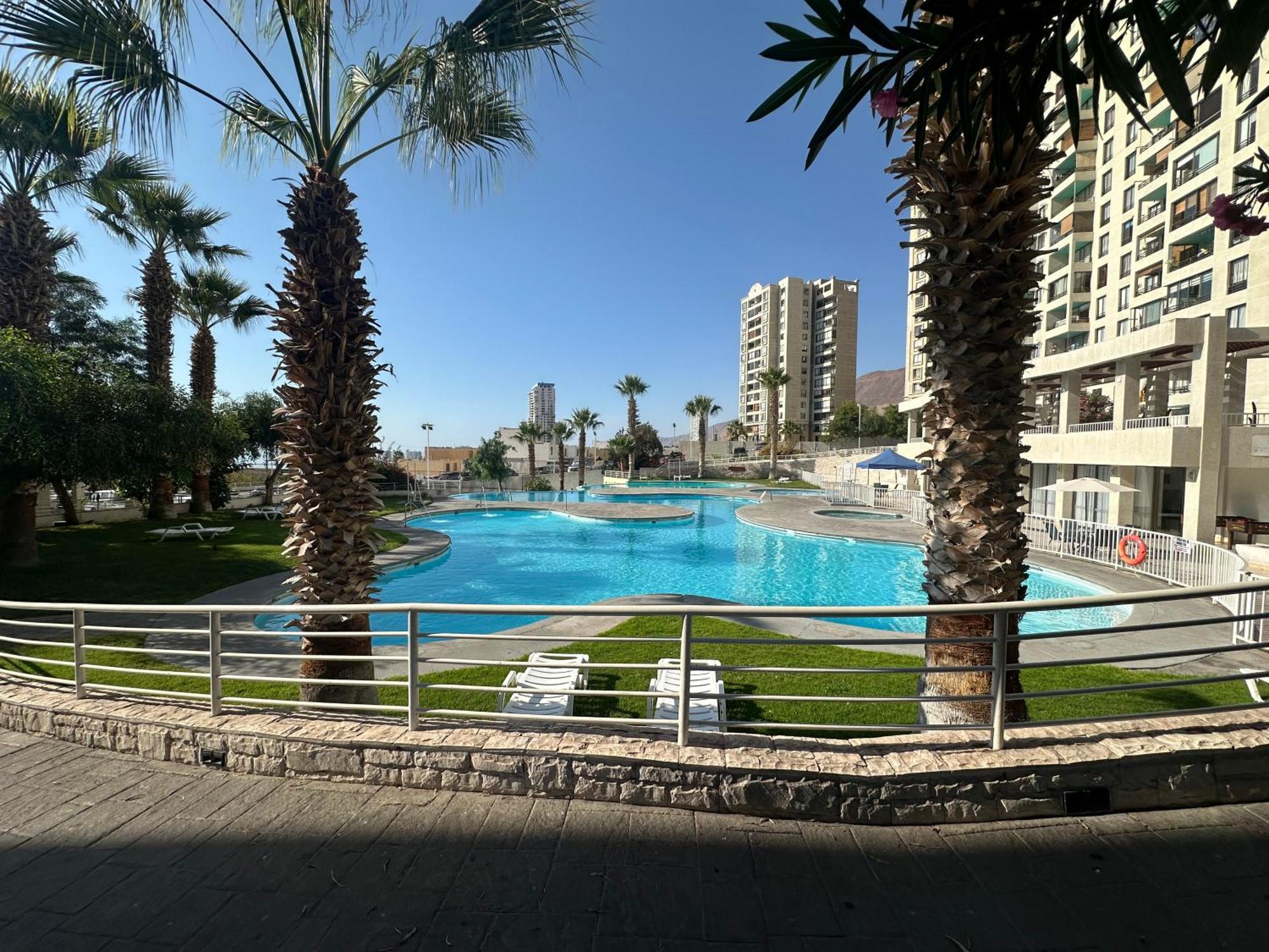 Departamento Familiar Con Balcones Y Vista Al Mar Apartamento